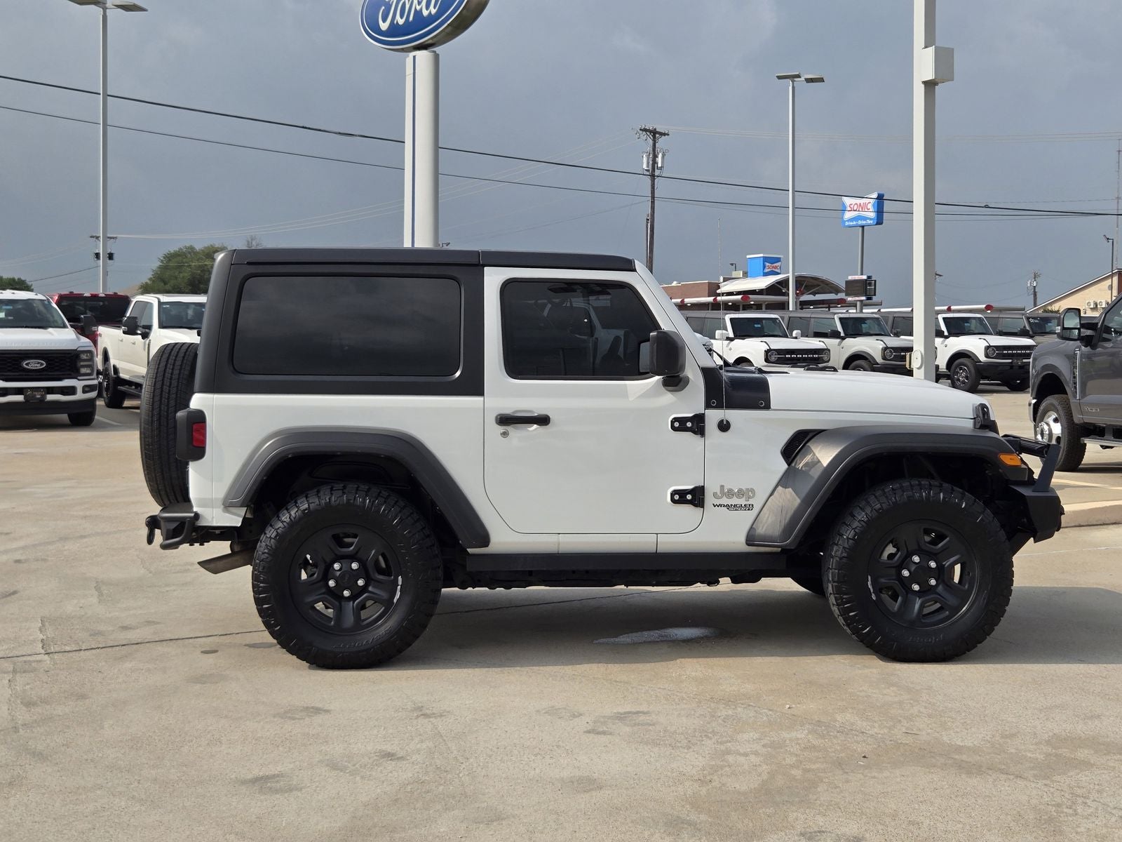 2020 Jeep Wrangler Sport