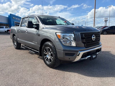 2021 Nissan Titan SV