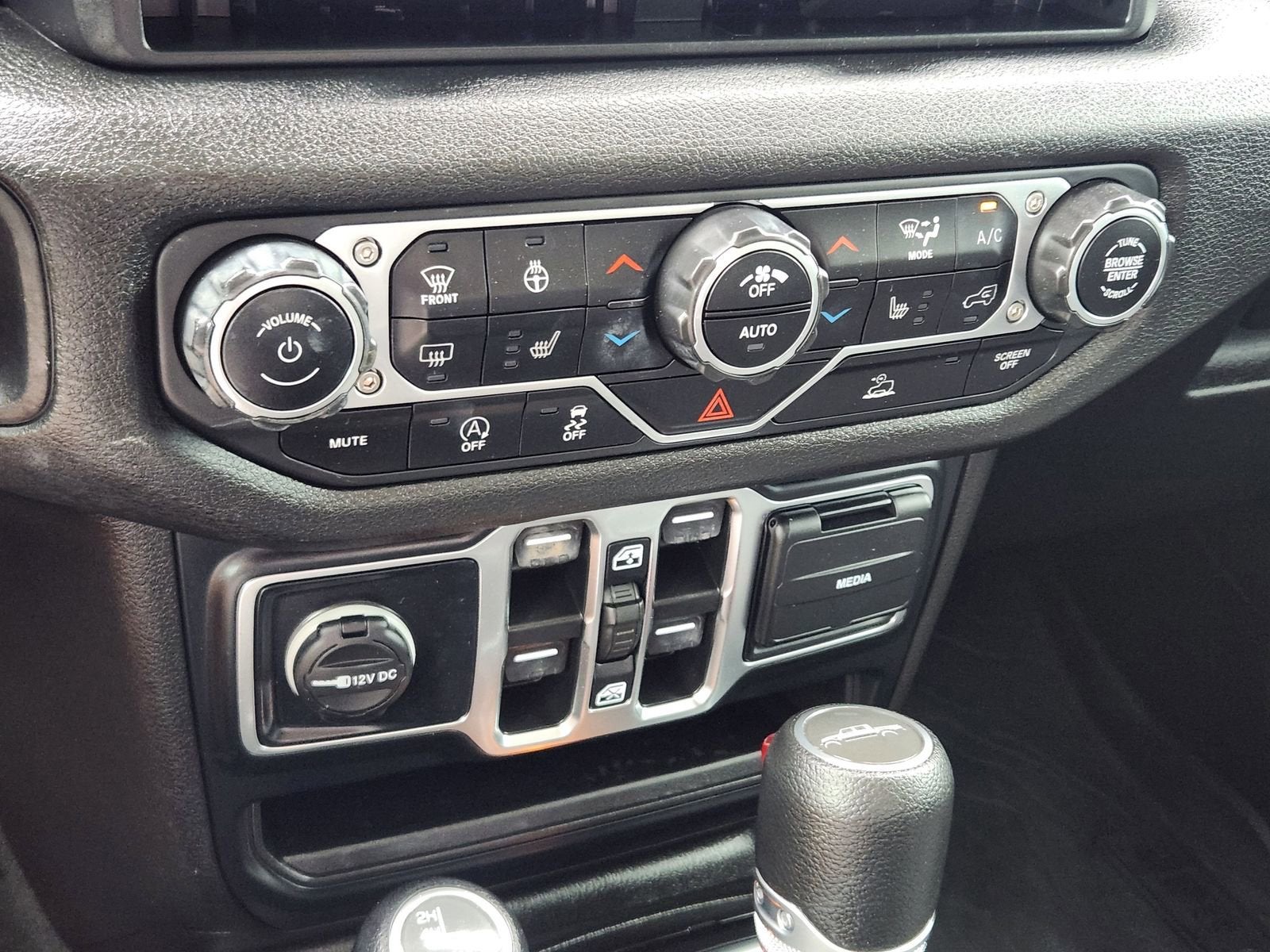 2024 Jeep Gladiator Sport S