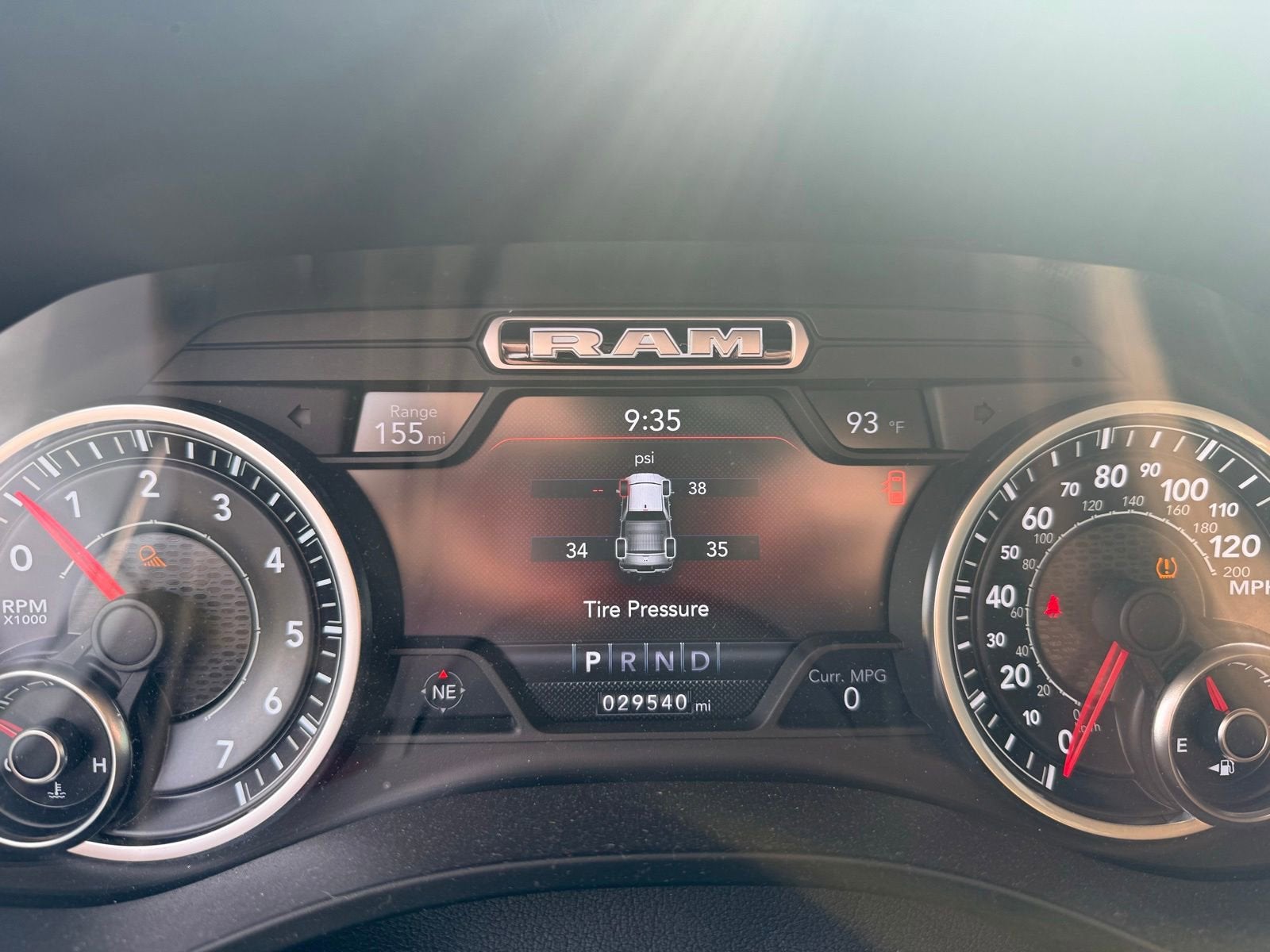 2019 RAM 1500 Laramie Crew Cab 4x2 5'7" Box