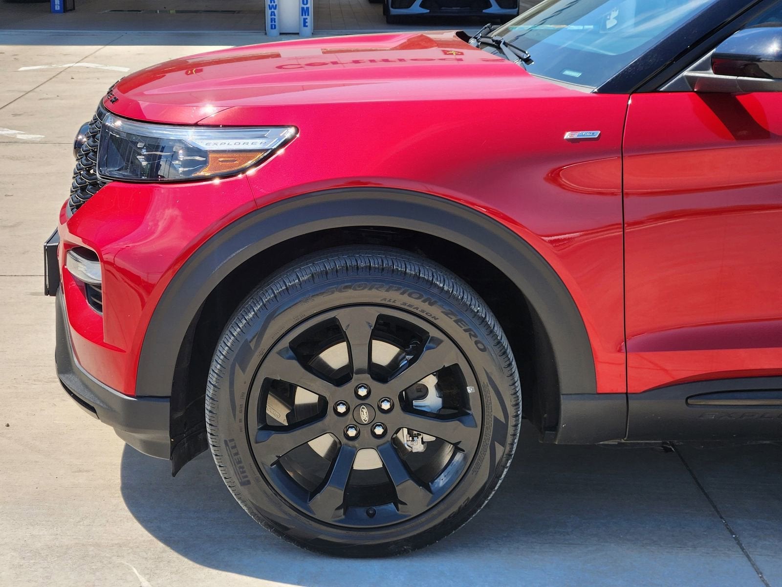 2024 Ford Explorer ST-Line