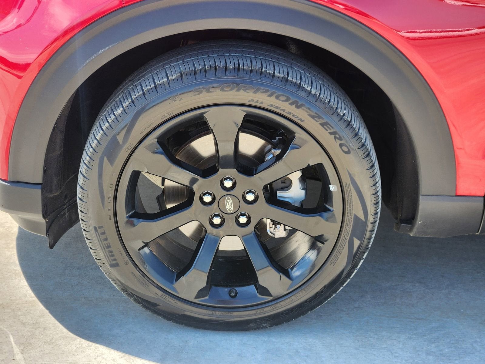 2024 Ford Explorer ST-Line