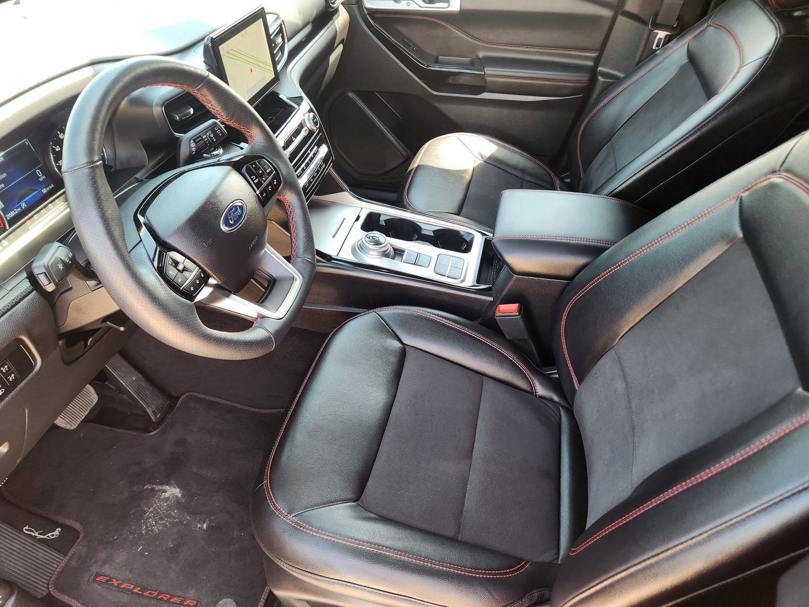 2024 Ford Explorer ST-Line