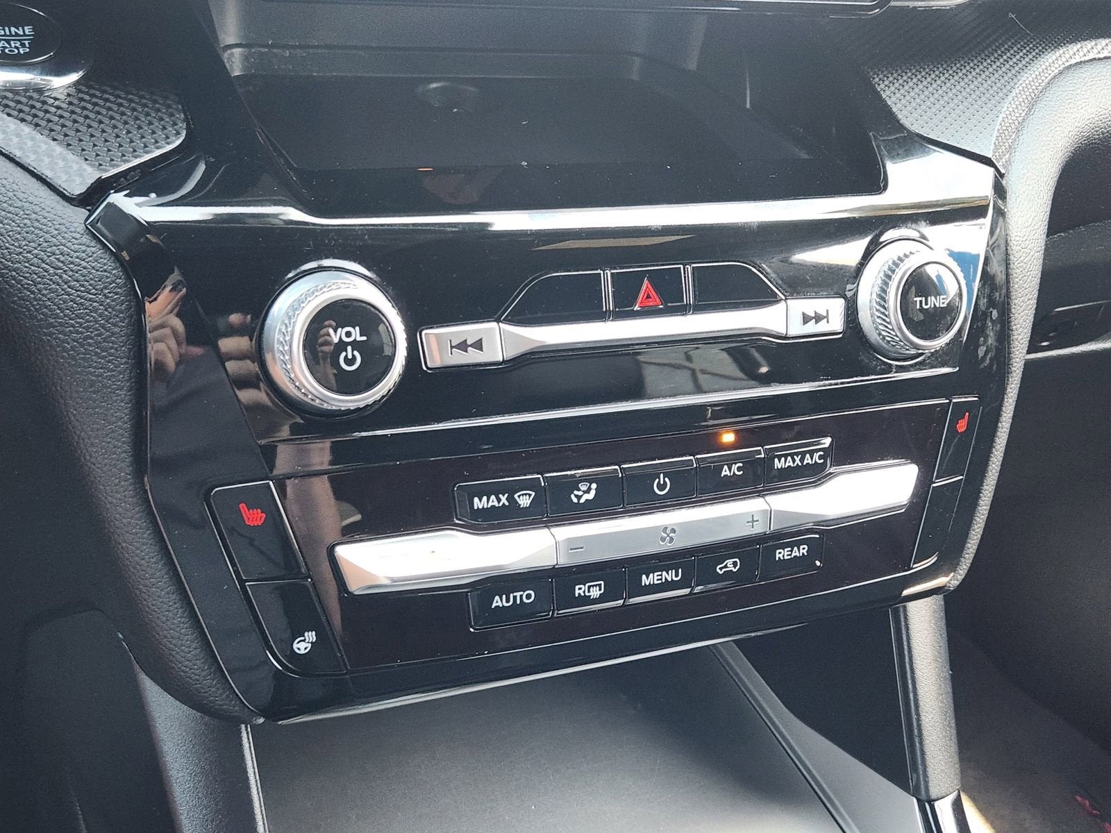 2024 Ford Explorer ST-Line