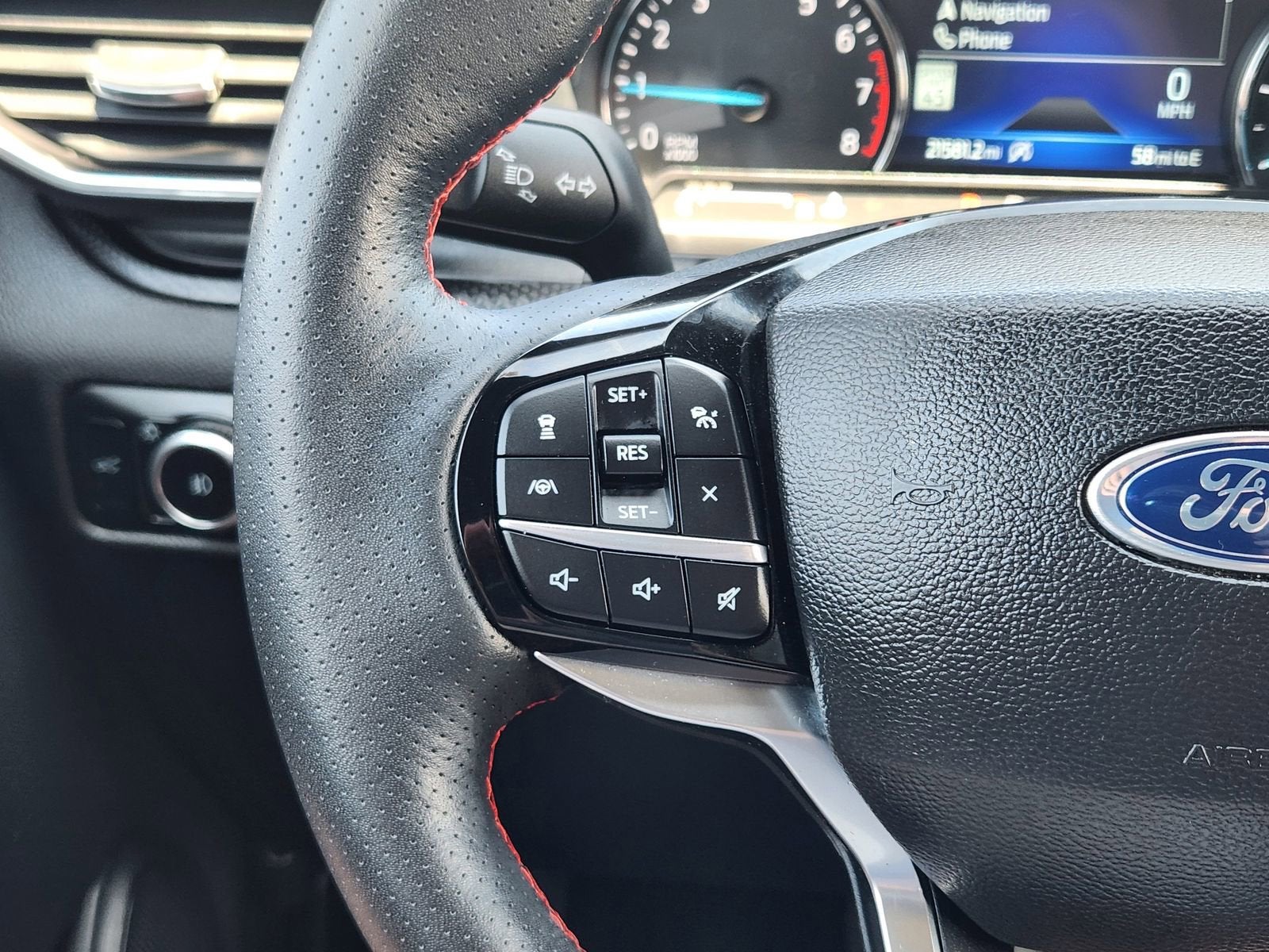 2024 Ford Explorer ST-Line