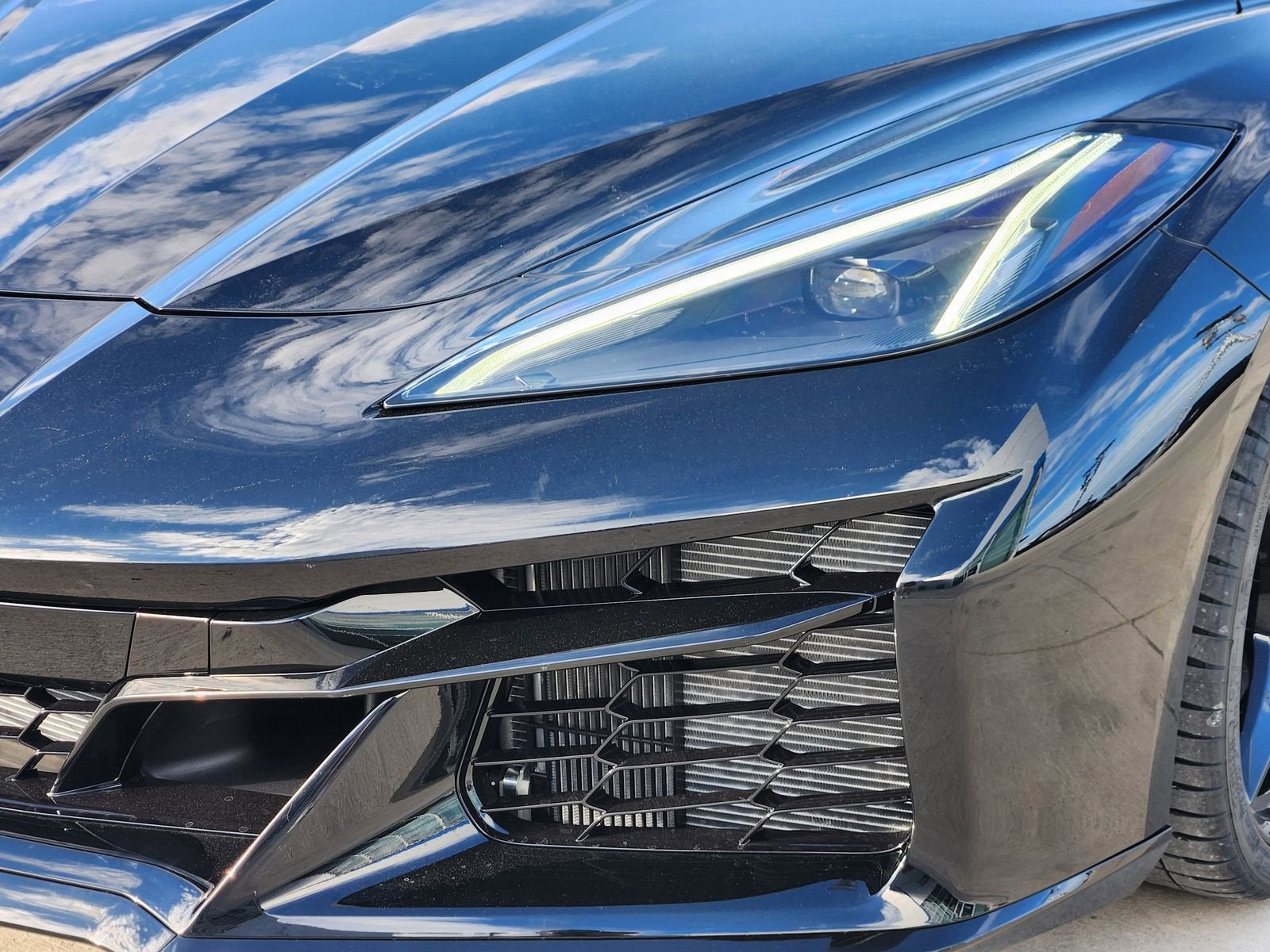 2025 Chevrolet Corvette E-Ray 1LZ