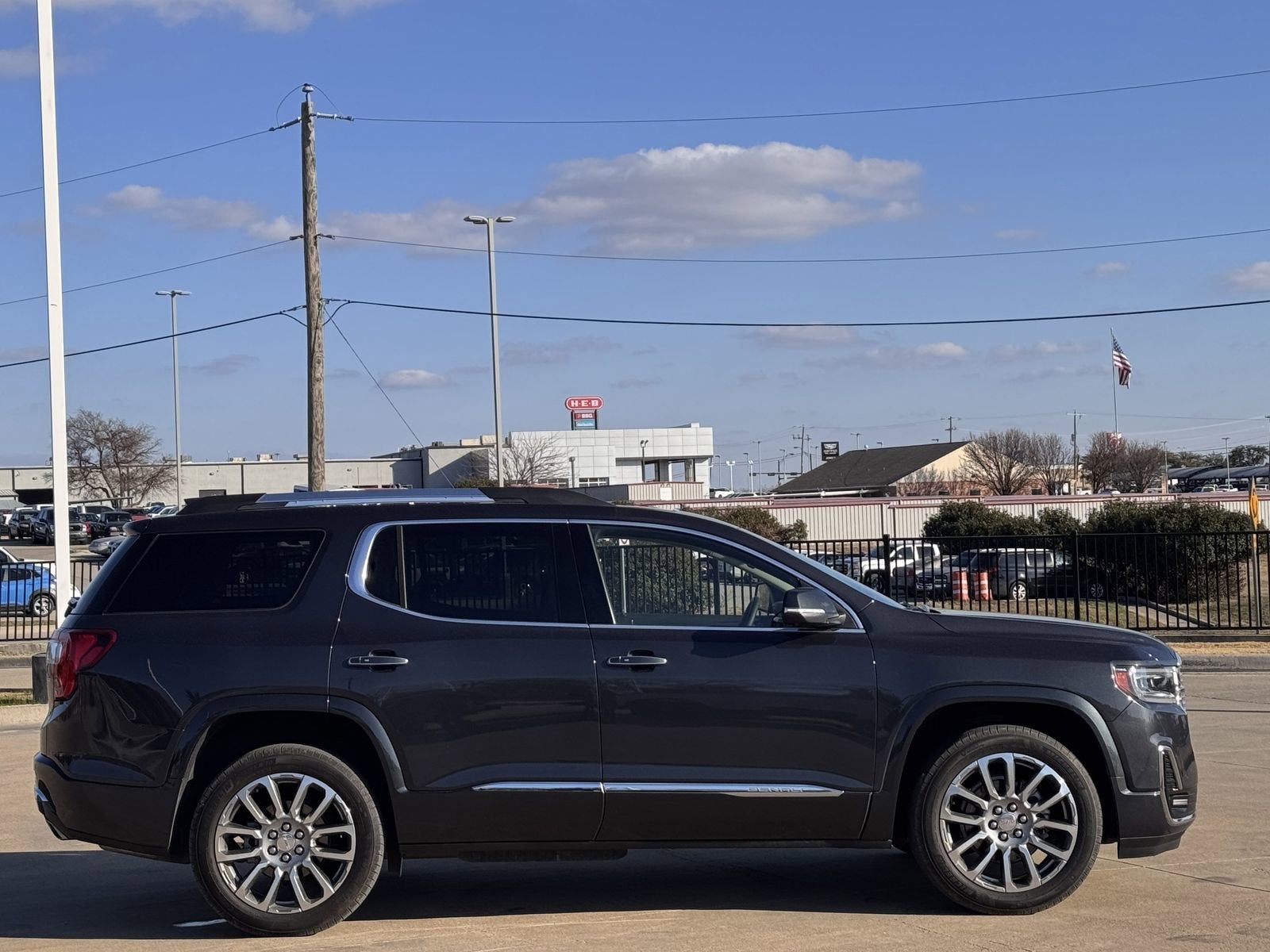 2023 GMC Acadia Denali