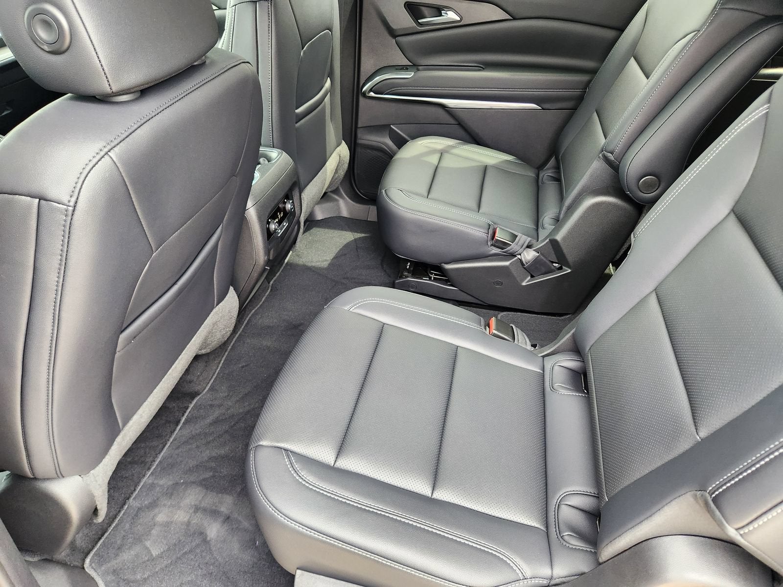 2026 Chevrolet Traverse LT - Photo 25