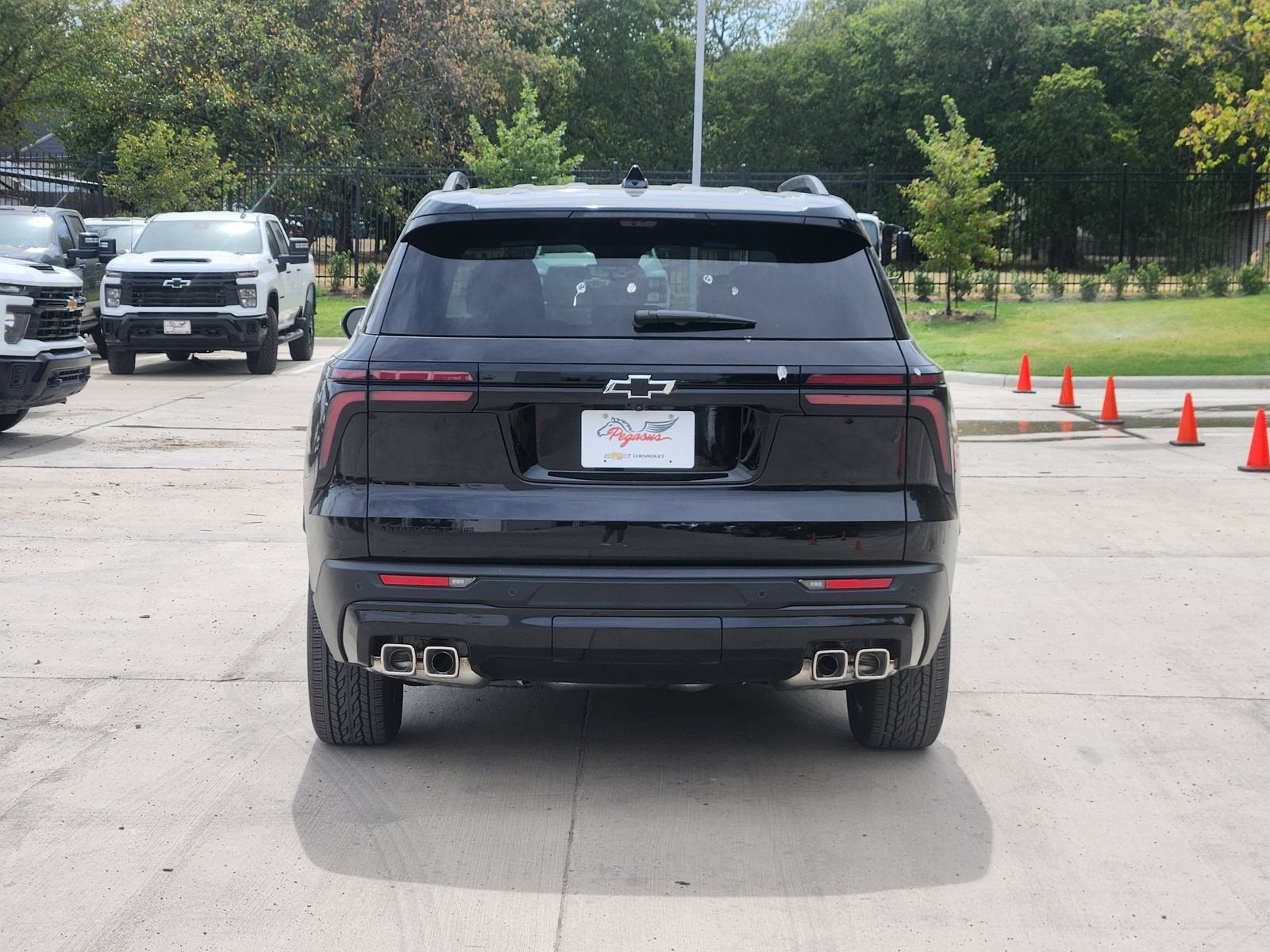 2026 Chevrolet Traverse LT - Photo 8
