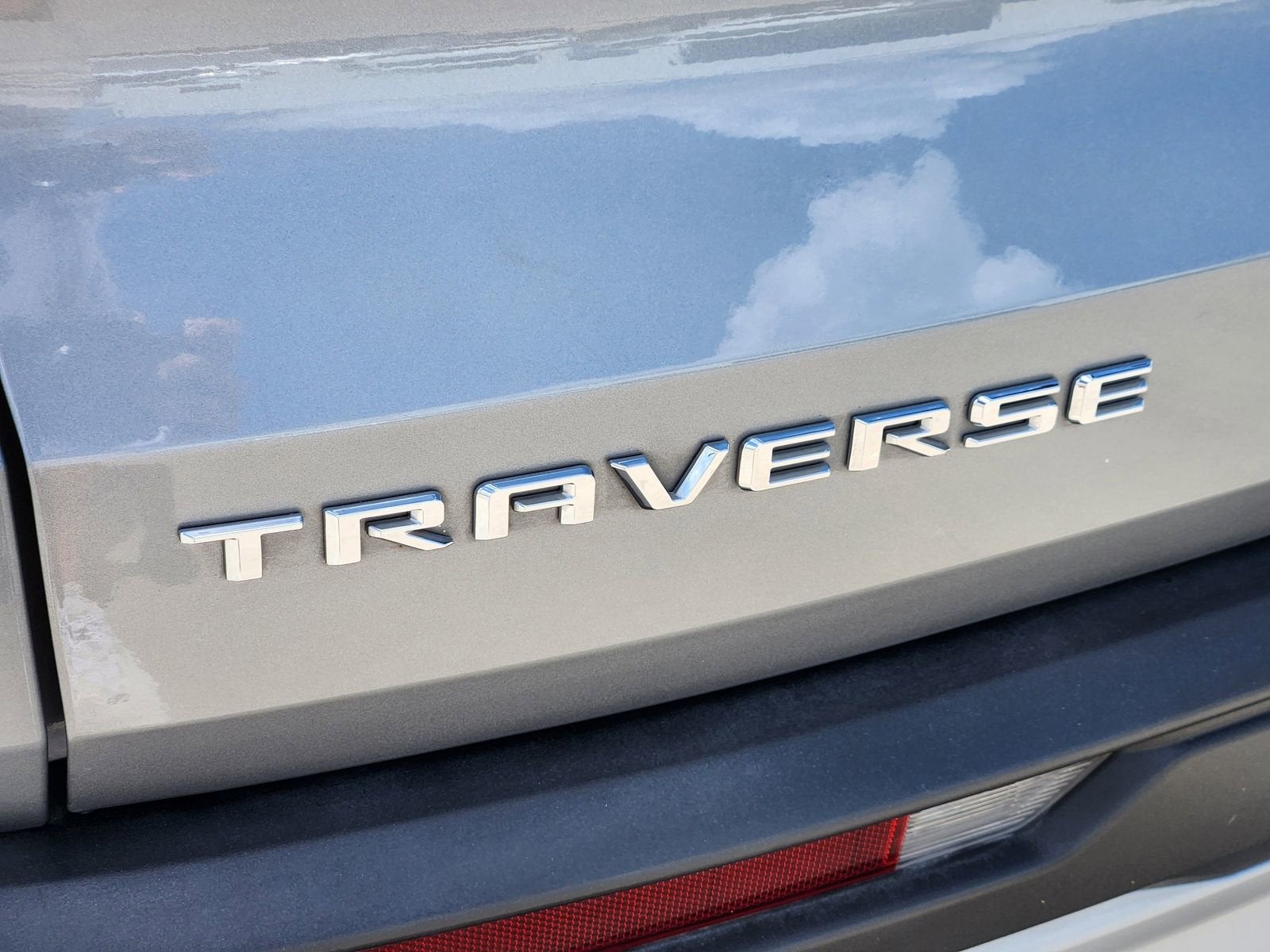2024 Chevrolet Traverse LT