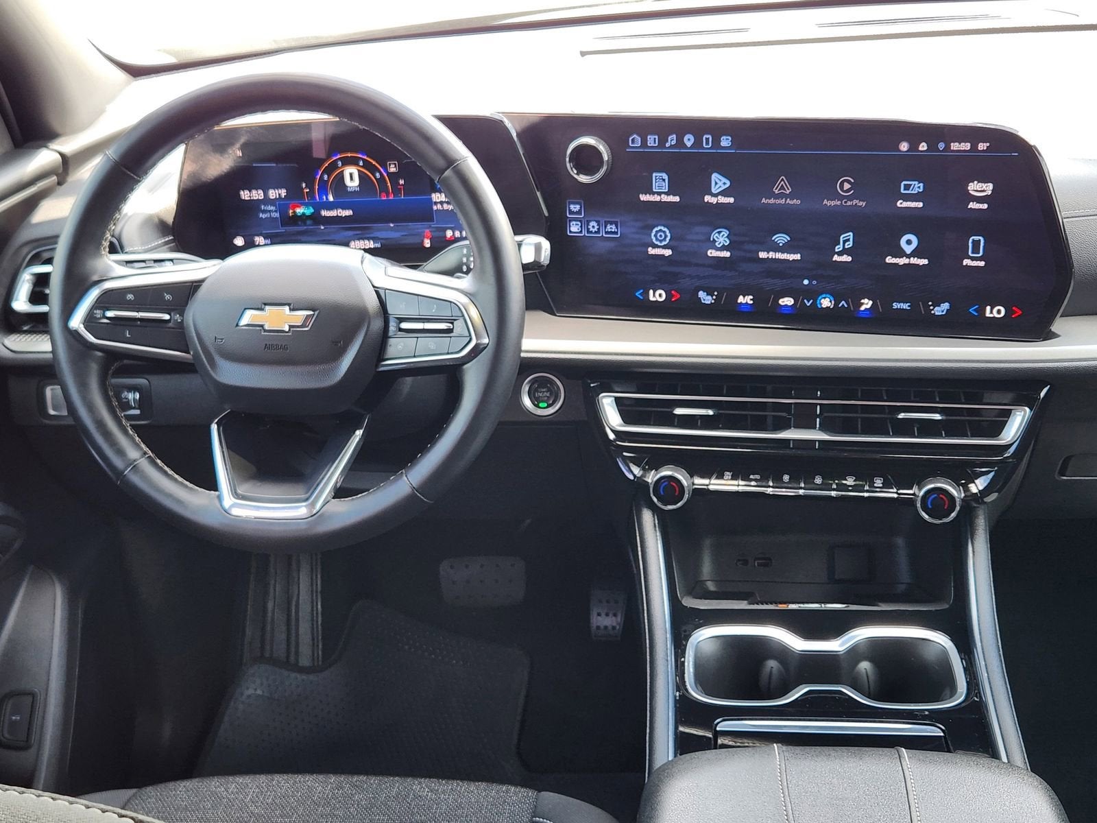 2024 Chevrolet Traverse LT