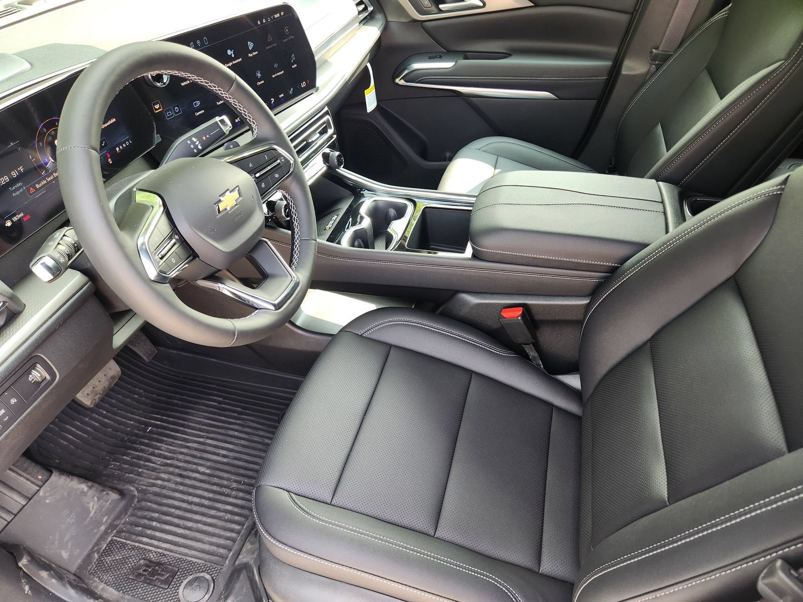 2026 Chevrolet Traverse LT - Photo 13