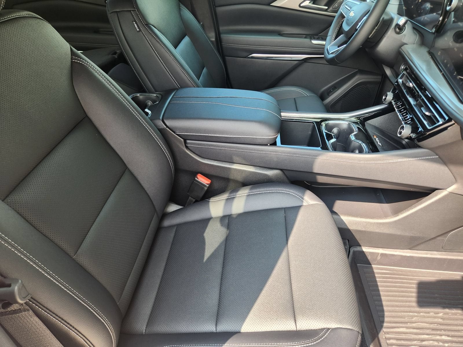 2026 Chevrolet Traverse LT - Photo 14
