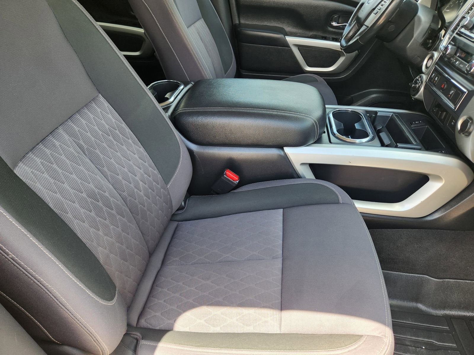 2021 Nissan TITAN XD Crew Cab SV 4x4