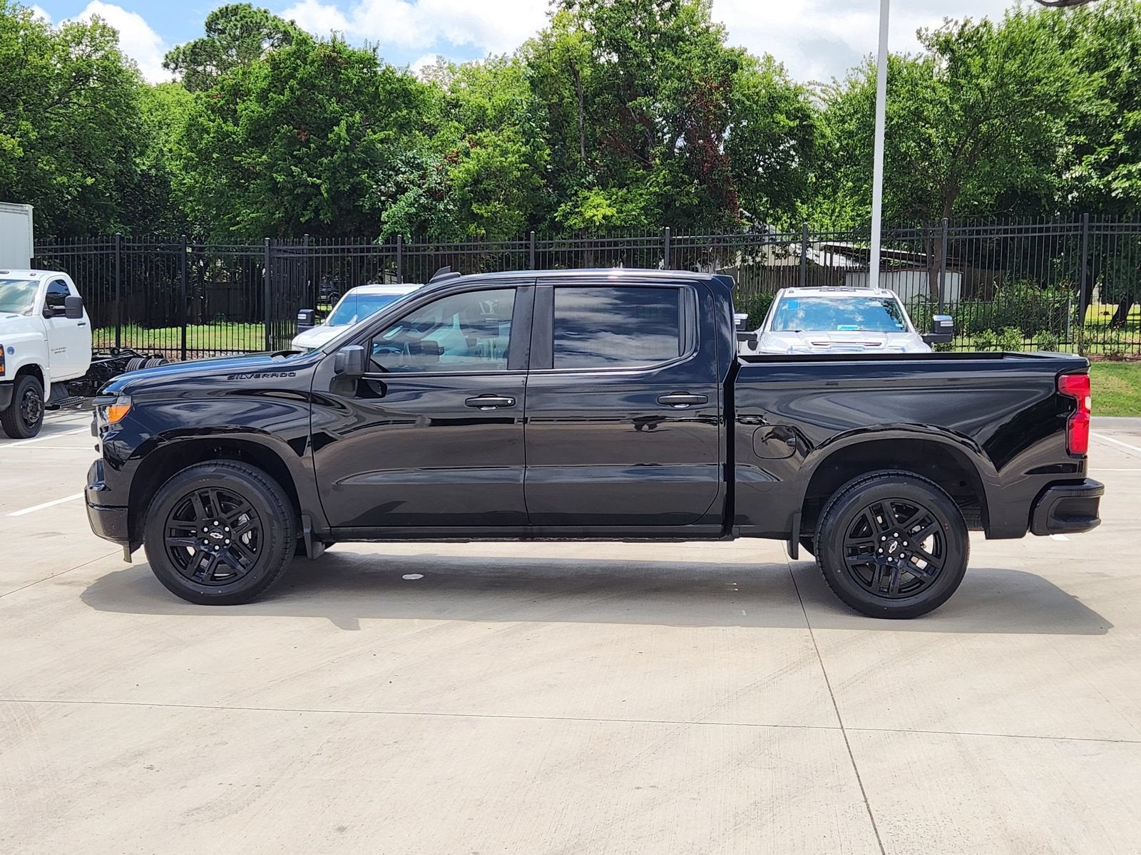 2024 Chevrolet Silverado 1500 Custom