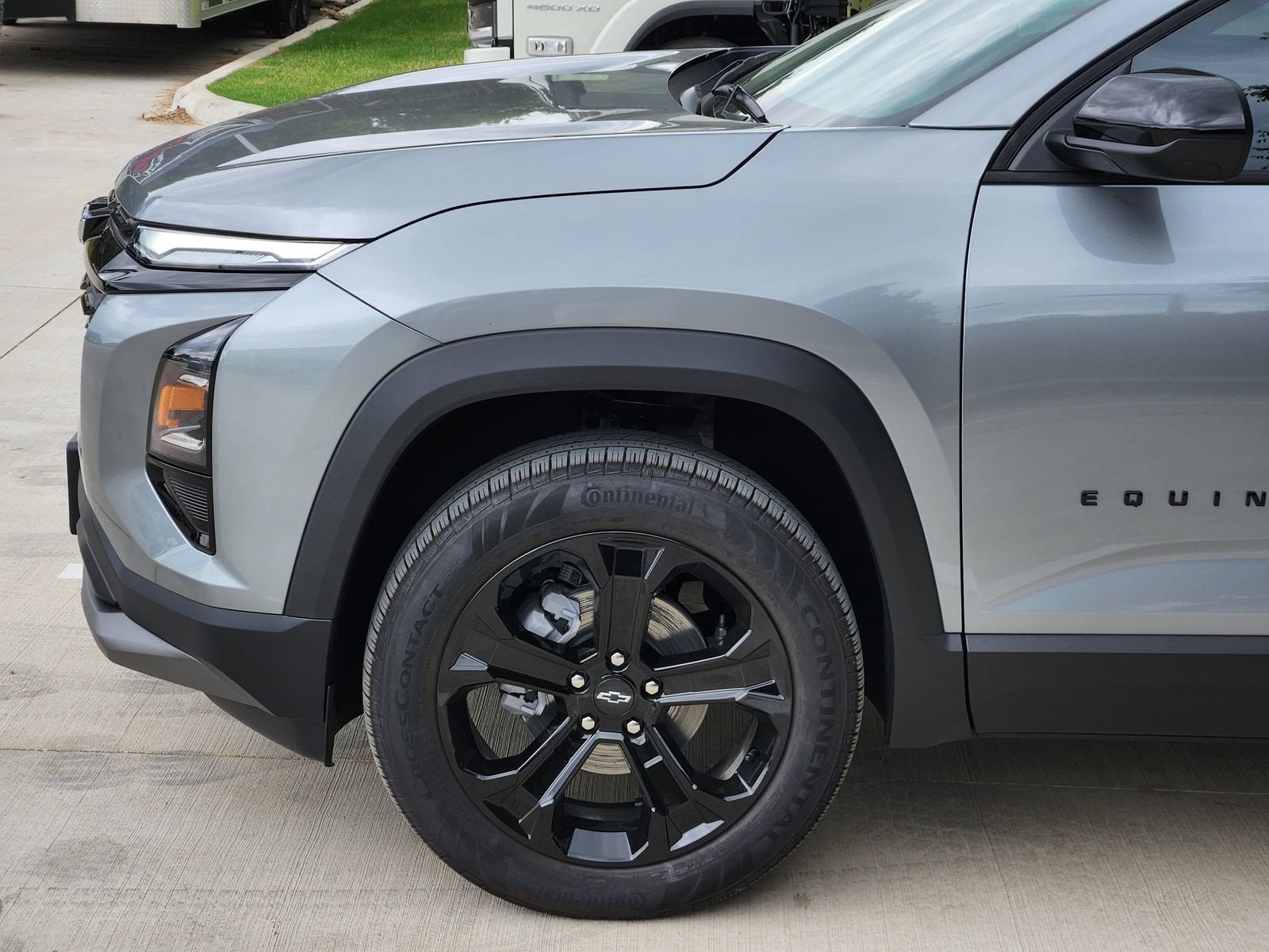 2027 Chevrolet Equinox LT - Photo 11