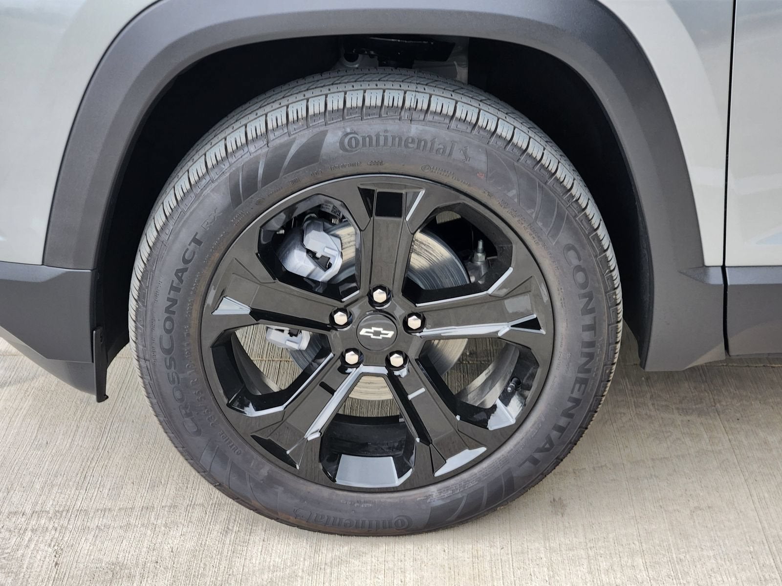 2027 Chevrolet Equinox LT - Photo 12