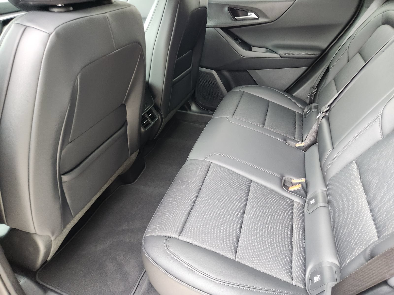 2027 Chevrolet Equinox LT - Photo 24