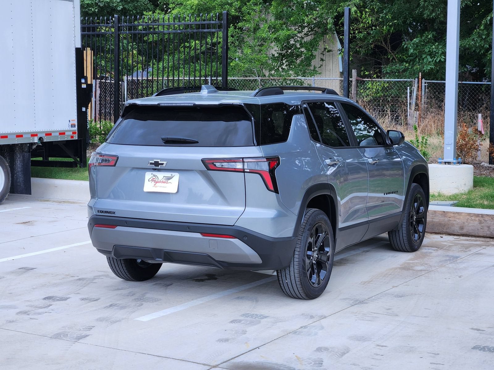 2027 Chevrolet Equinox LT - Photo 8