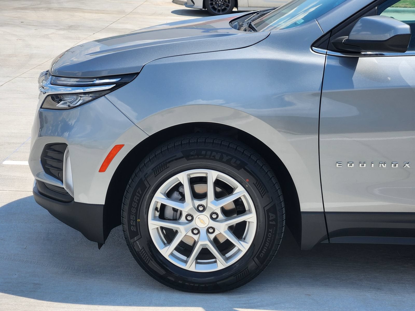 2024 Chevrolet Equinox LT - Photo 10