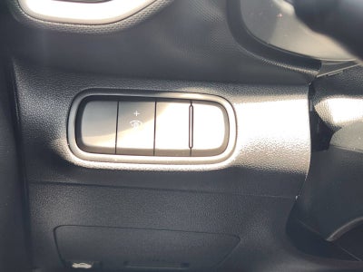 2025 Hyundai Venue SE