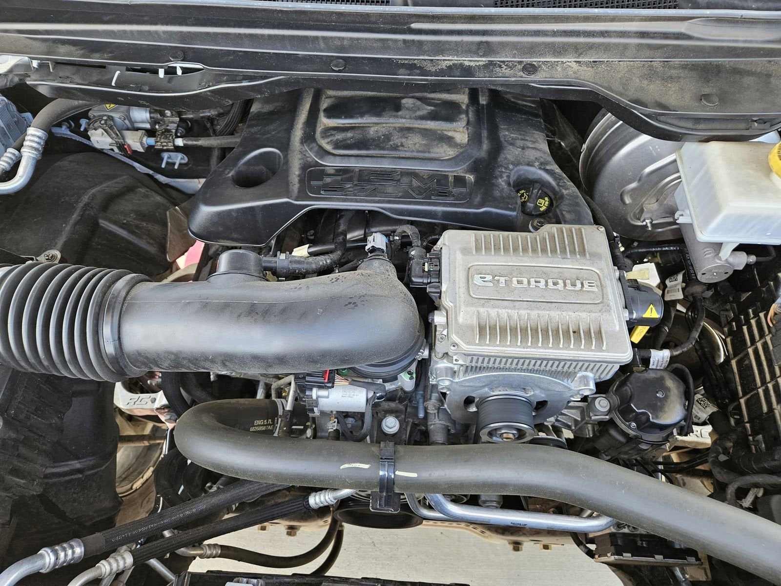 2024 RAM 1500 Laramie Crew Cab 4x4 5'7" Box