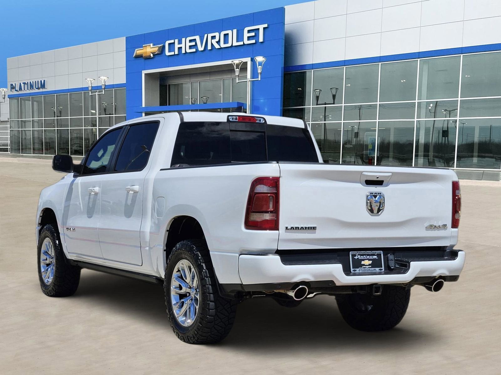 2024 RAM 1500 Laramie Crew Cab 4x4 5'7" Box