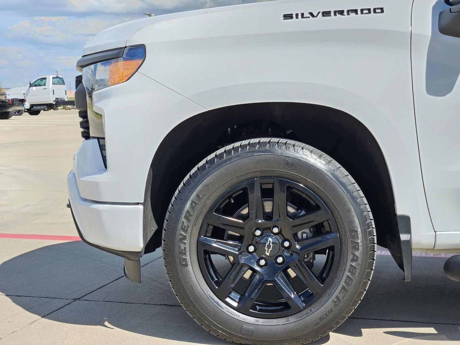 2023 Chevrolet Silverado 1500 Custom