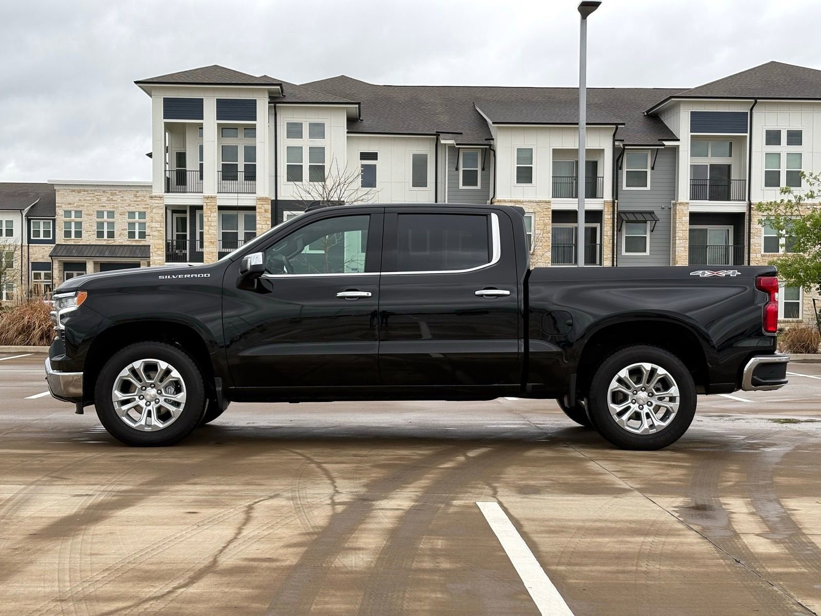 2024 Chevrolet Silverado 1500 LTZ