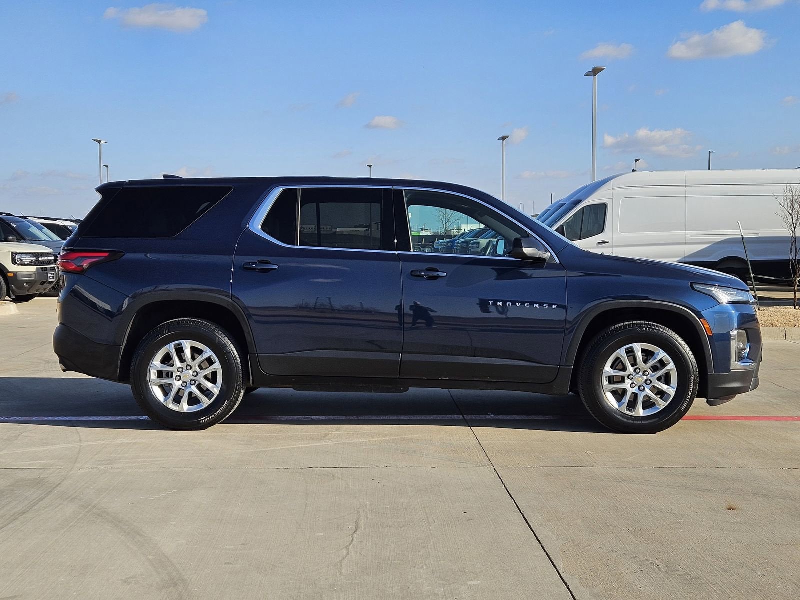 2023 Chevrolet Traverse LS