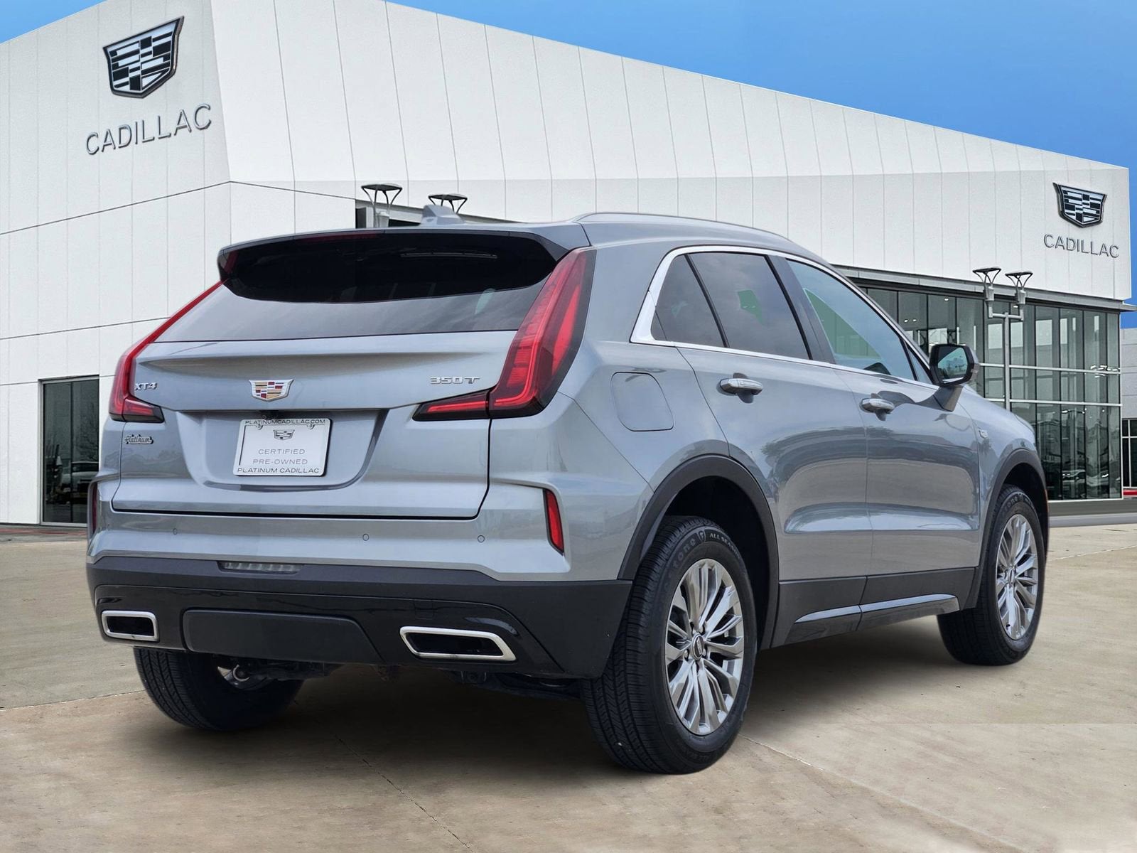 2025 Cadillac XT4 Premium Luxury