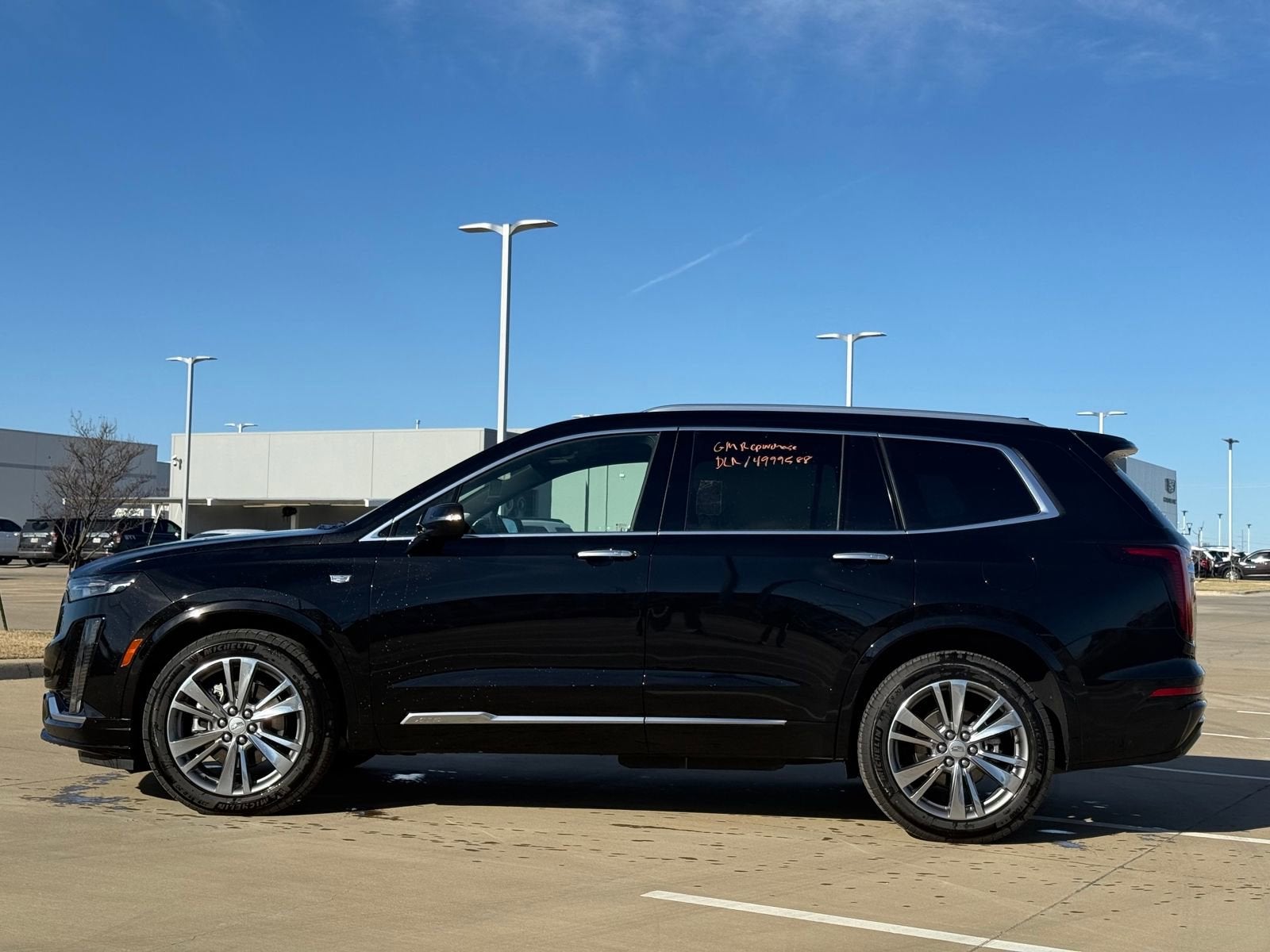 2025 Cadillac XT6 Premium Luxury