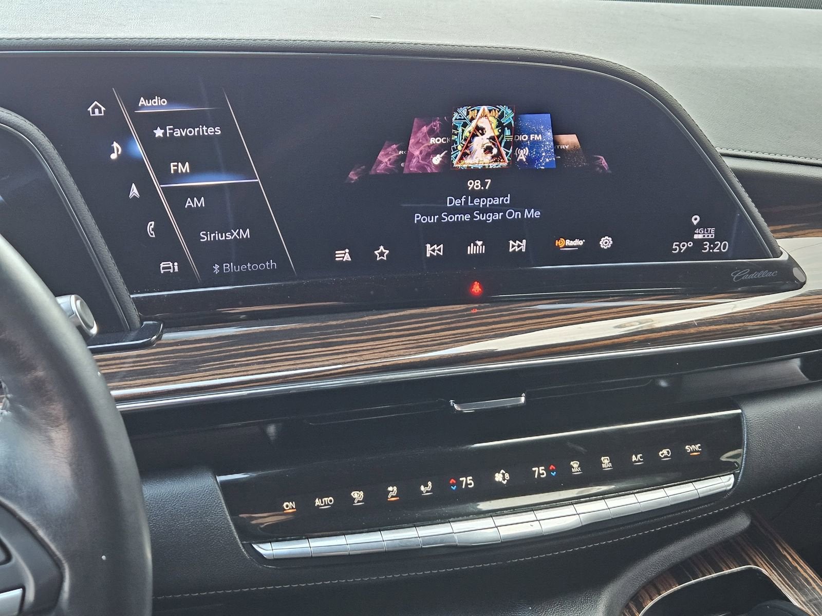 2024 Cadillac Escalade ESV Premium Luxury