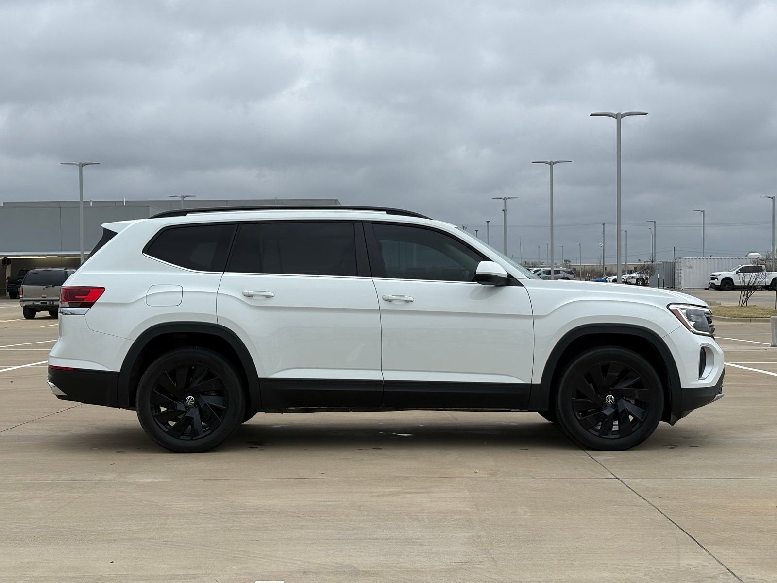 2024 Volkswagen Atlas 2.0T SE w/Technology