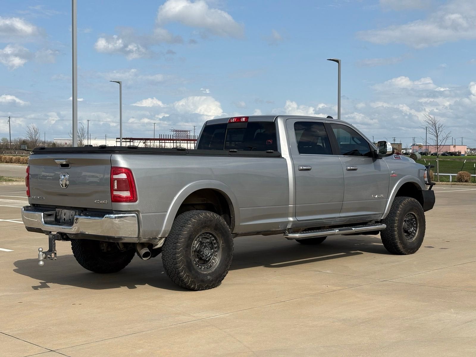 2022 RAM 3500 Laramie Crew Cab 4x4 8' Box