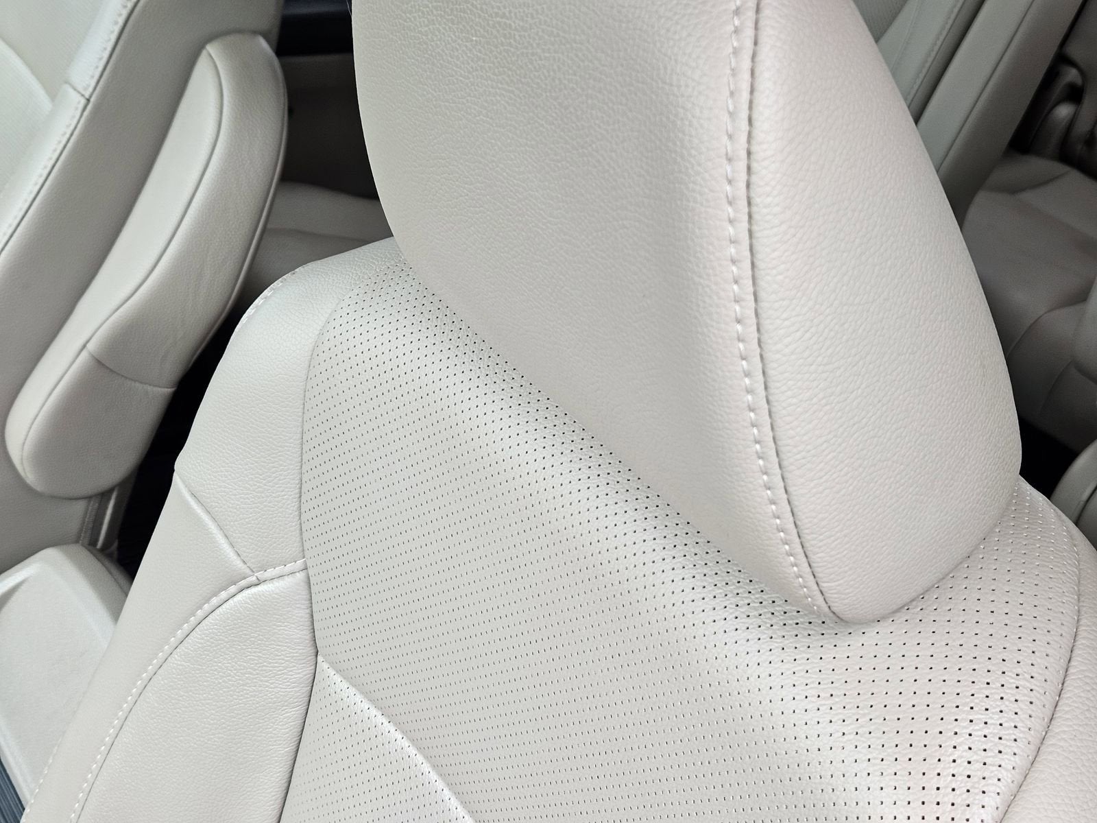 2022 Honda Pilot AWD Elite