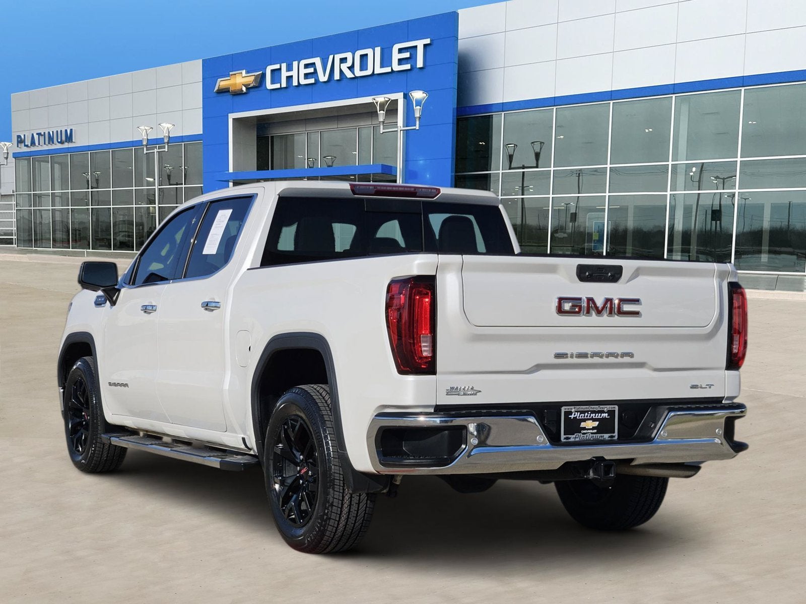 2024 GMC Sierra 1500 SLT