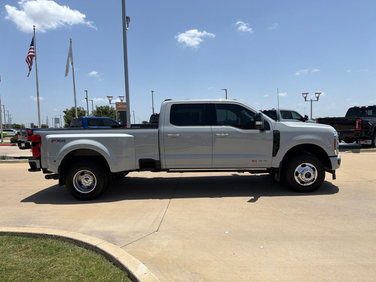 2026 Ford F-350SD Platinum DRW