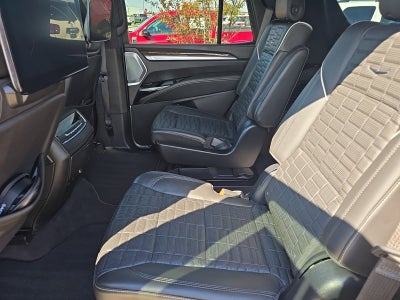2025 Cadillac Escalade Sport Platinum
