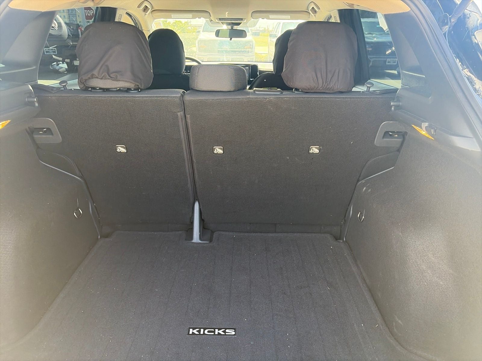 2025 Nissan Kicks S