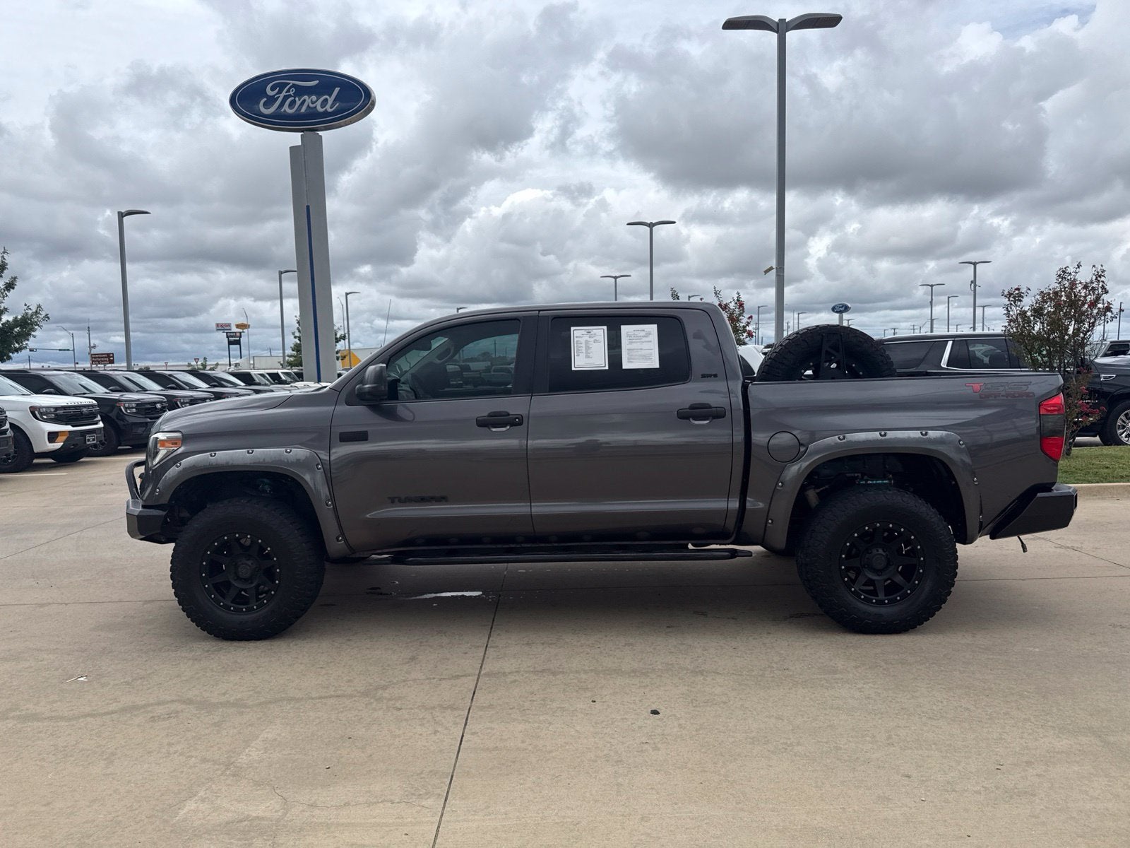 2016 Toyota Tundra SR5