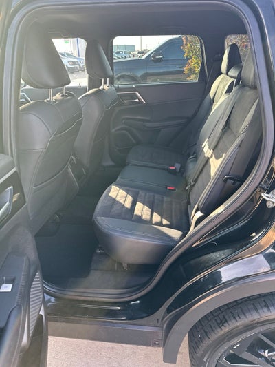 2023 Mitsubishi Outlander SE Black Edition