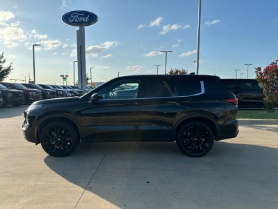 2023 Mitsubishi Outlander SE Black Edition