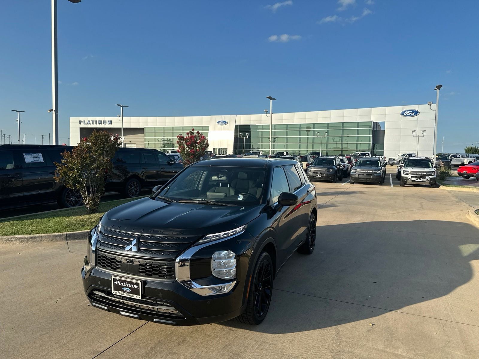 2023 Mitsubishi Outlander SE Black Edition