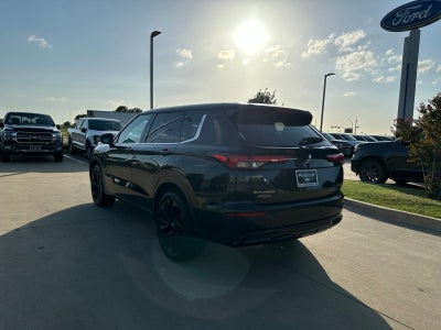 2023 Mitsubishi Outlander SE Black Edition