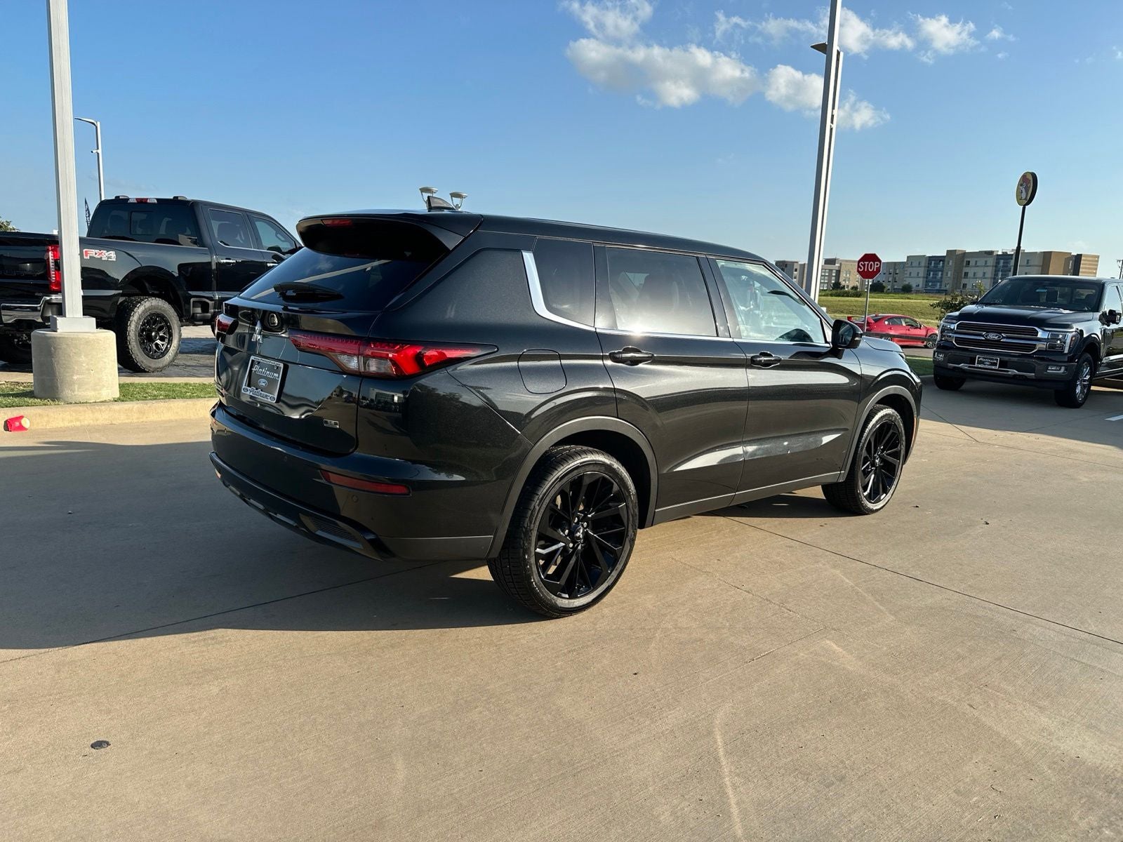 2023 Mitsubishi Outlander SE Black Edition