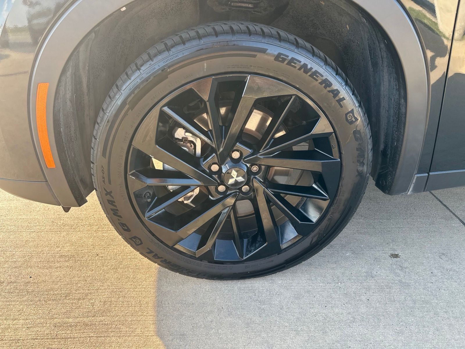 2023 Mitsubishi Outlander SE Black Edition