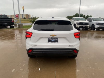2025 Chevrolet Trax LS