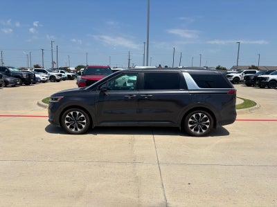 2024 Kia Carnival EX