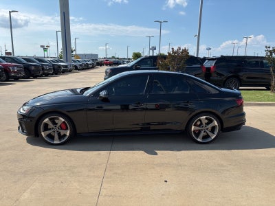 2022 Audi A4 45 S line Prestige quattro